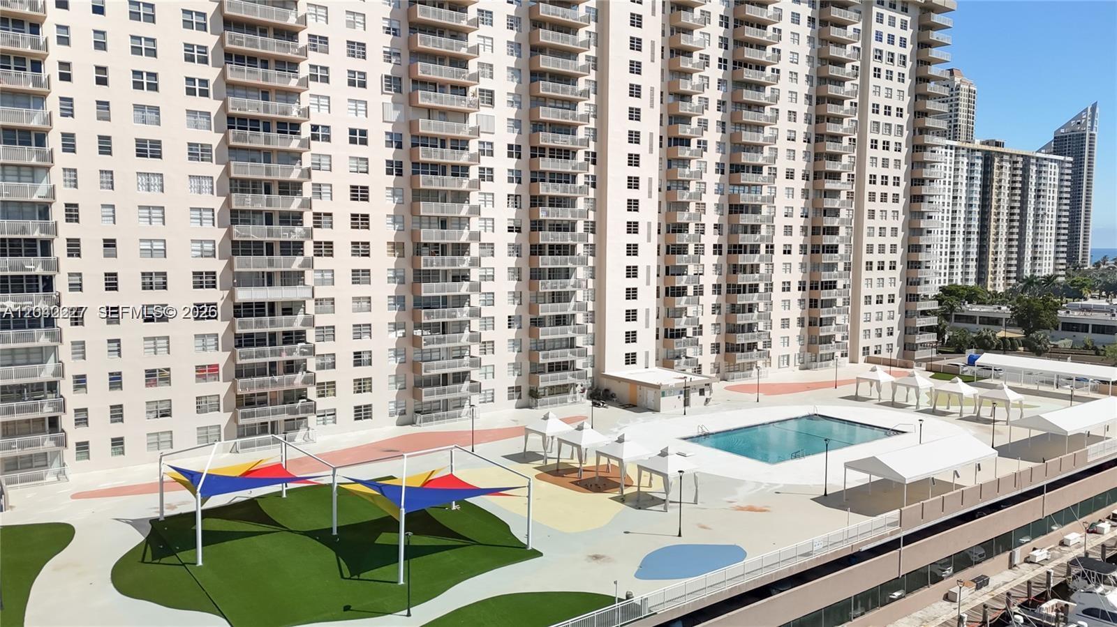 1211 2 / 2 1087 sq. ft. $ 2026-06-24 0 foto