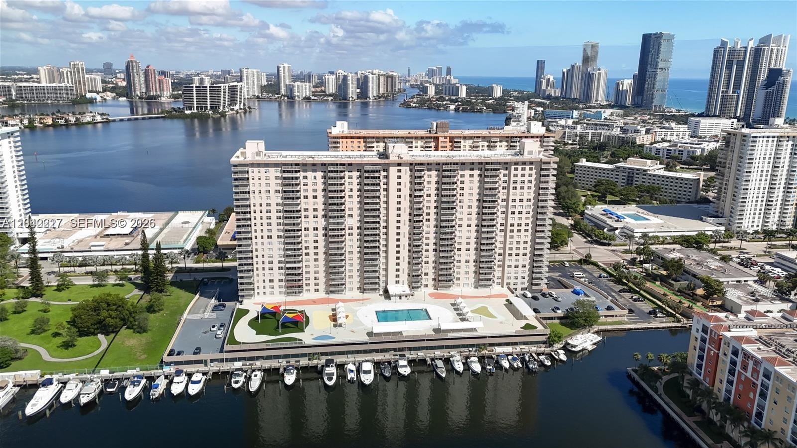 1211 2 / 2 1087 sq. ft. $ 2026-06-24 0 foto