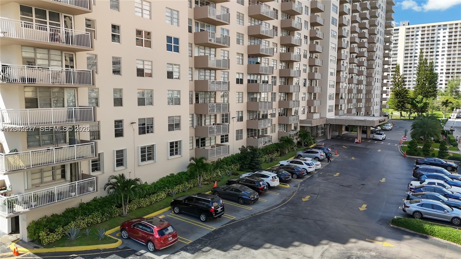 1211 2 / 2 1087 sq. ft. $ 2026-06-24 0 foto