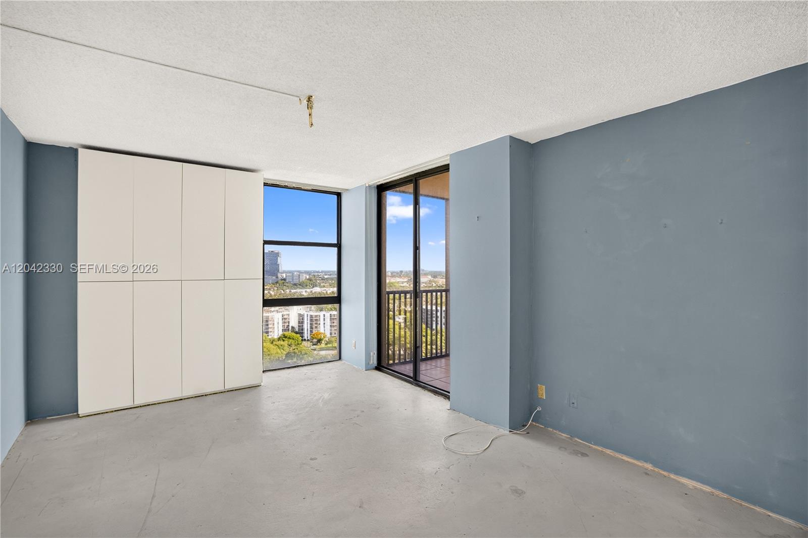 Photo of 20301 Country Club Dr #2122, Aventura, Florida, 33180 -
