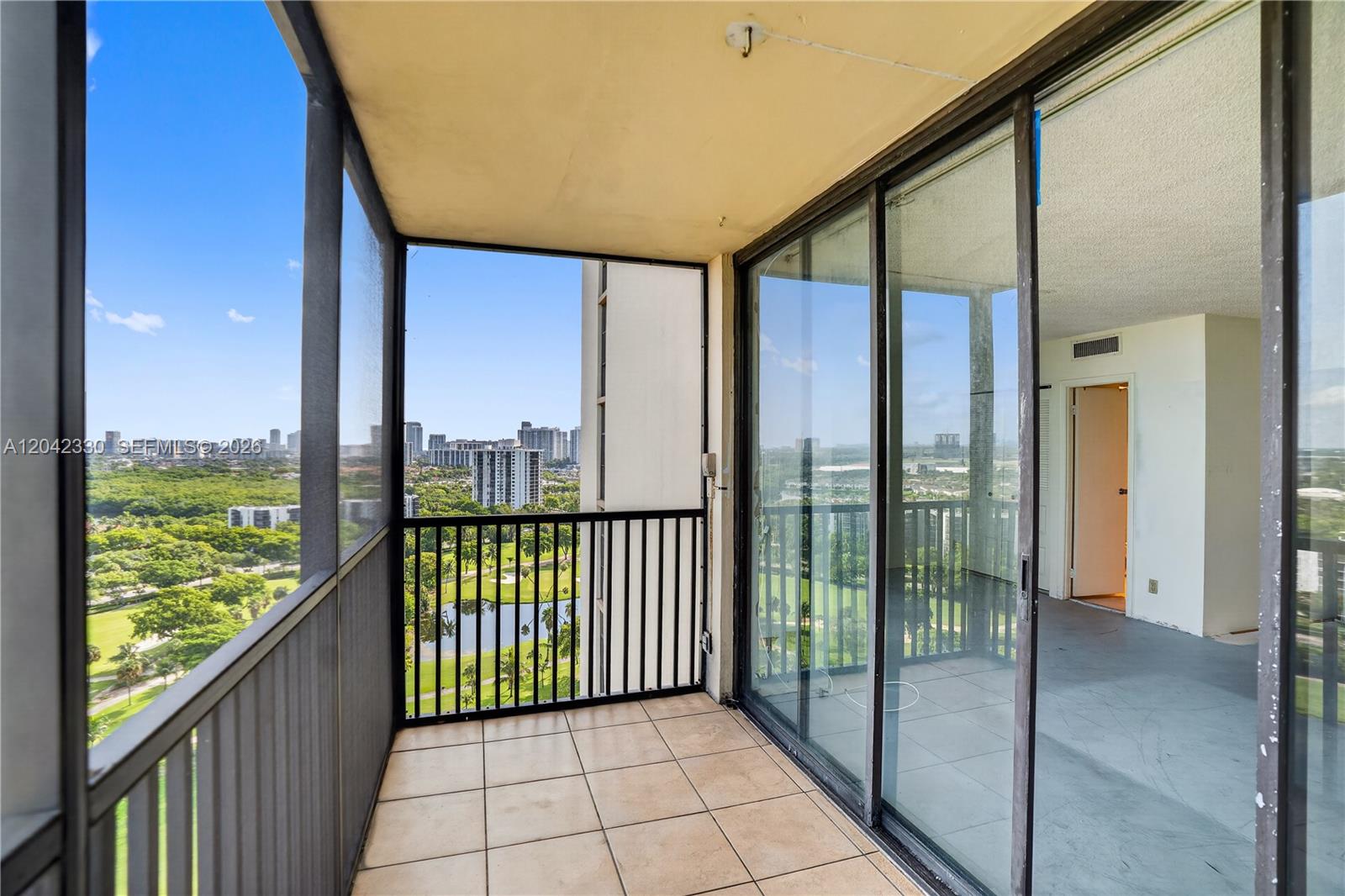 Photo of 20301 Country Club Dr #2122, Aventura, Florida, 33180 -