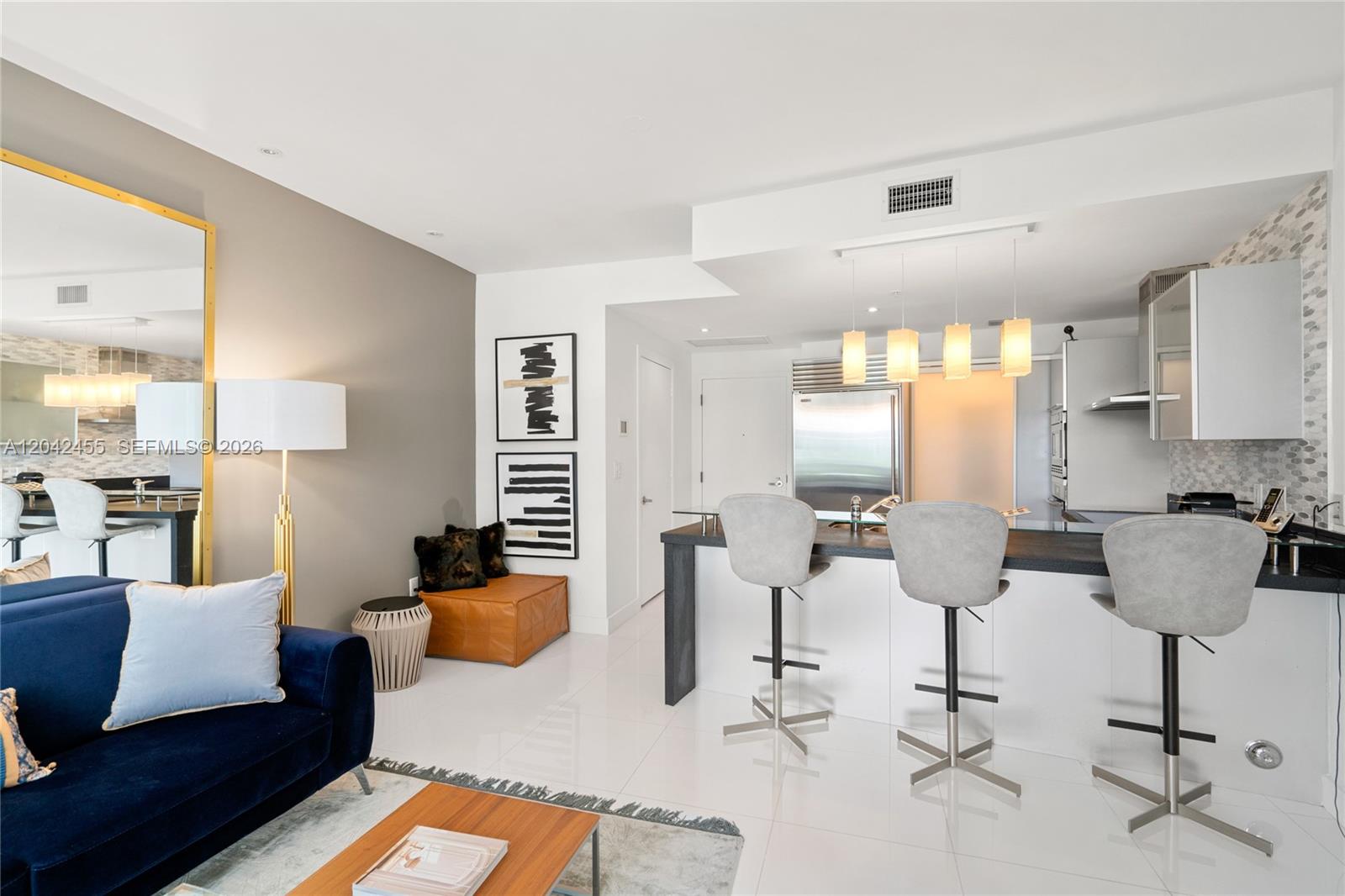 603 1 / 2 914 sq. ft. $ 2026-06-24 0 foto