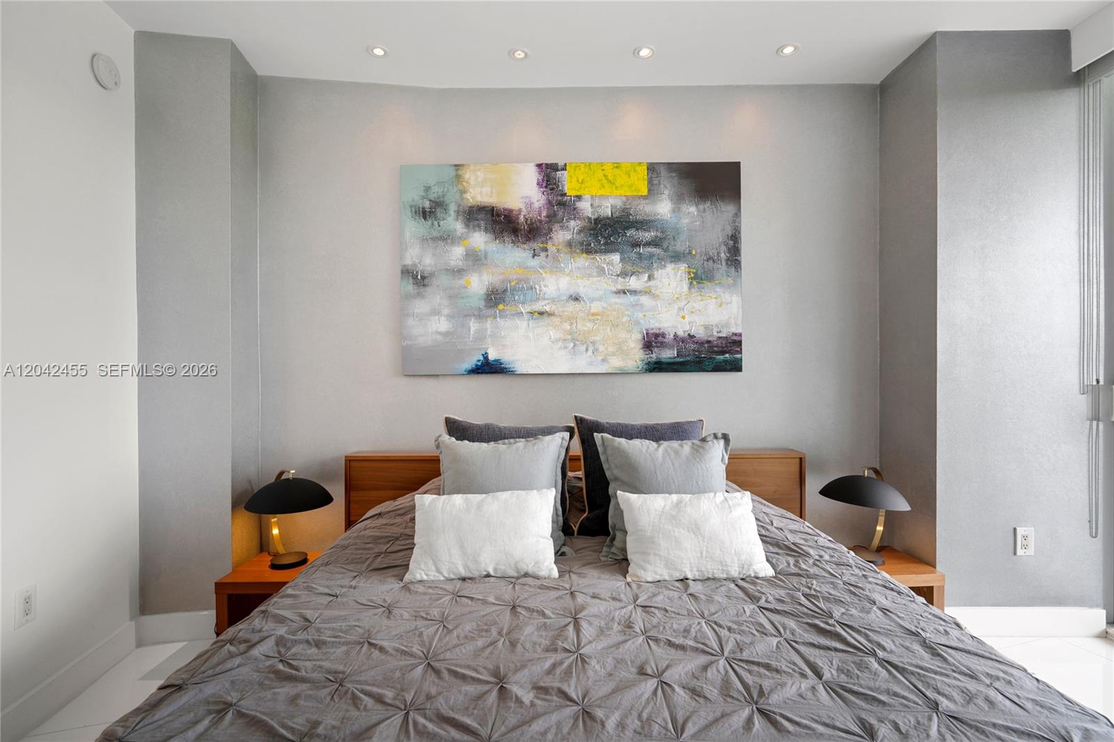 603 1 / 2 914 sq. ft. $ 2026-06-24 0 foto