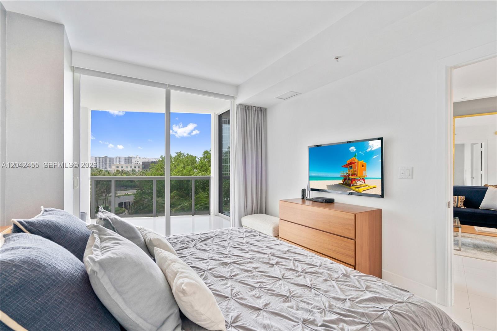 603 1 / 2 914 sq. ft. $ 2026-06-24 0 foto