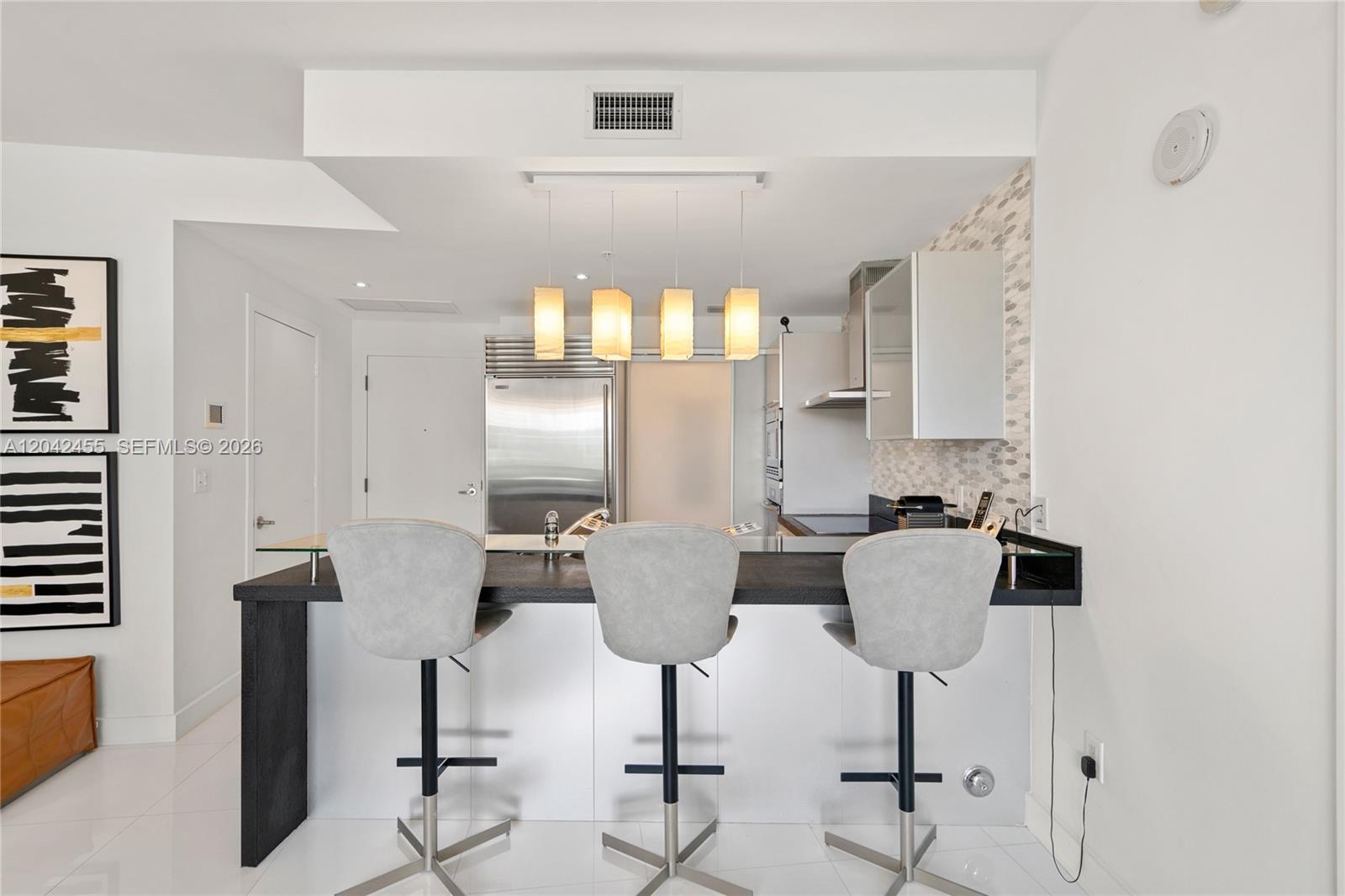 603 1 / 2 914 sq. ft. $ 2026-06-24 0 foto