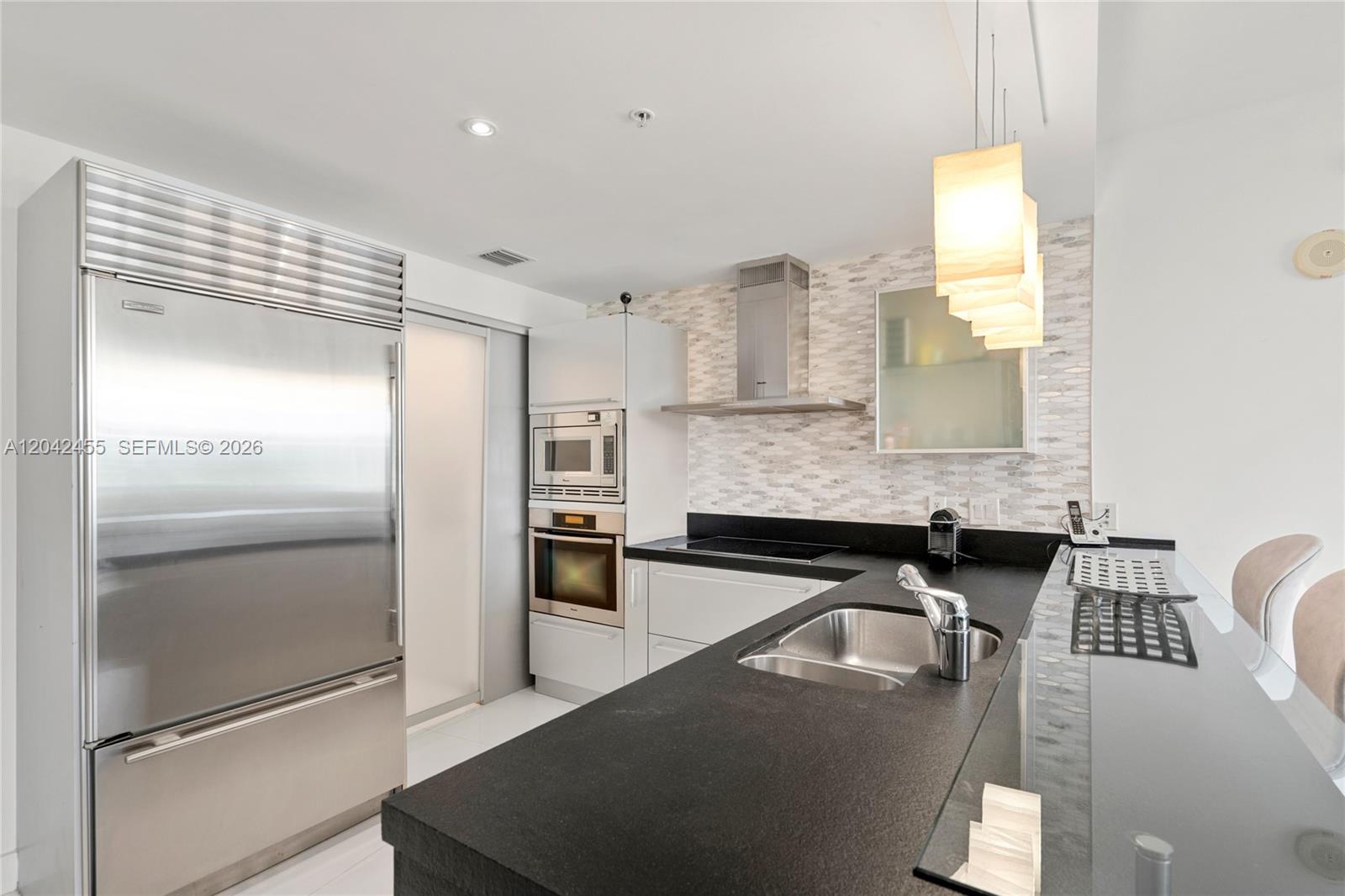 603 1 / 2 914 sq. ft. $ 2026-06-24 0 foto