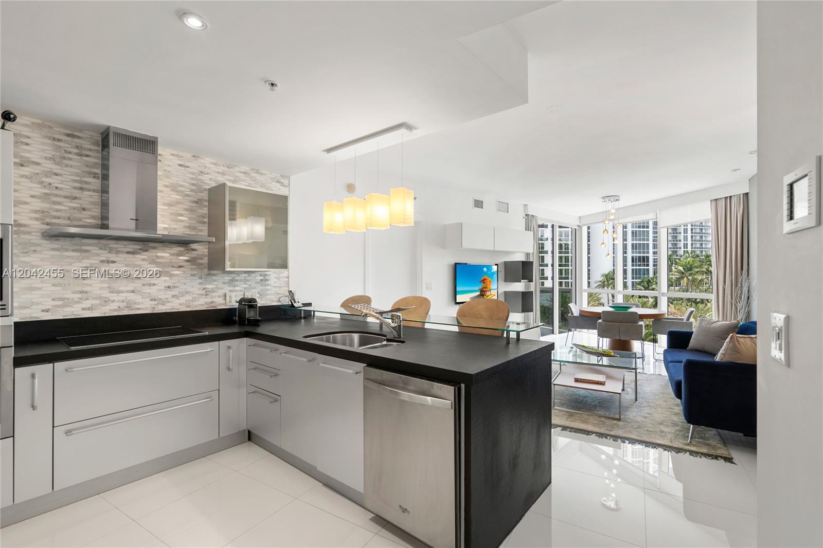 603 1 / 2 914 sq. ft. $ 2026-06-24 0 foto