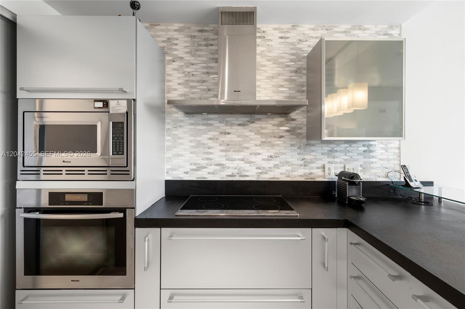 603 1 / 2 914 sq. ft. $ 2026-06-24 0 foto