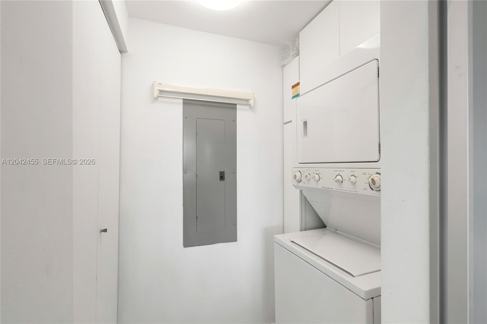 603 1 / 2 914 sq. ft. $ 2026-06-24 0 foto