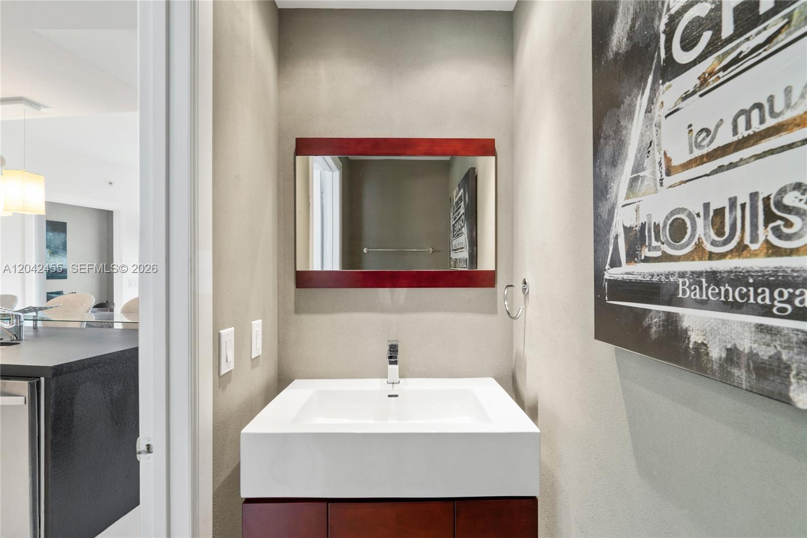 603 1 / 2 914 sq. ft. $ 2026-06-24 0 foto