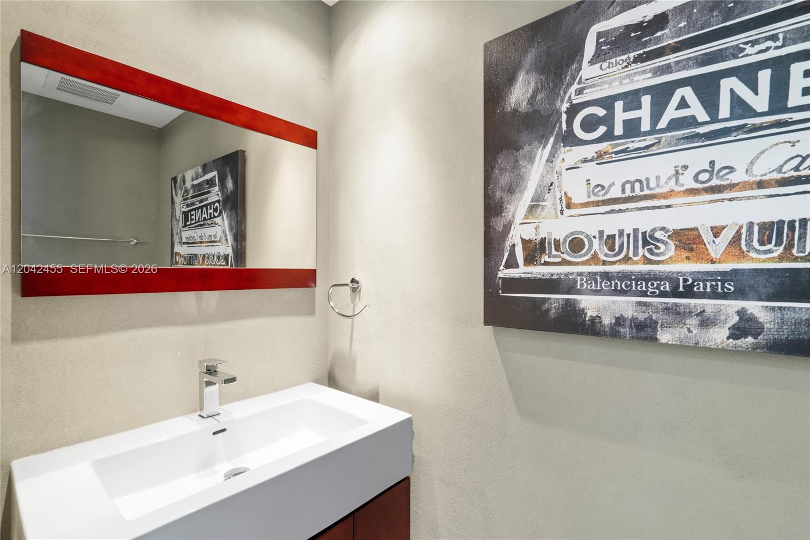 603 1 / 2 914 sq. ft. $ 2026-06-24 0 foto