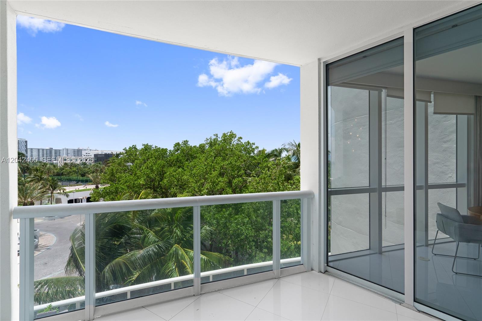 603 1 / 2 914 sq. ft. $ 2026-06-24 0 foto