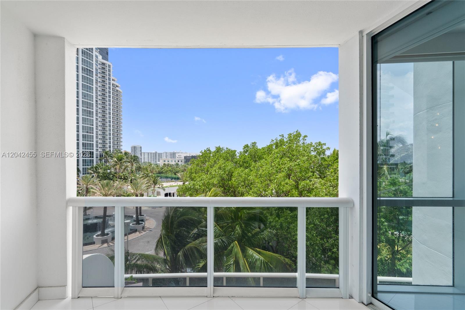 603 1 / 2 914 sq. ft. $ 2026-06-24 0 foto