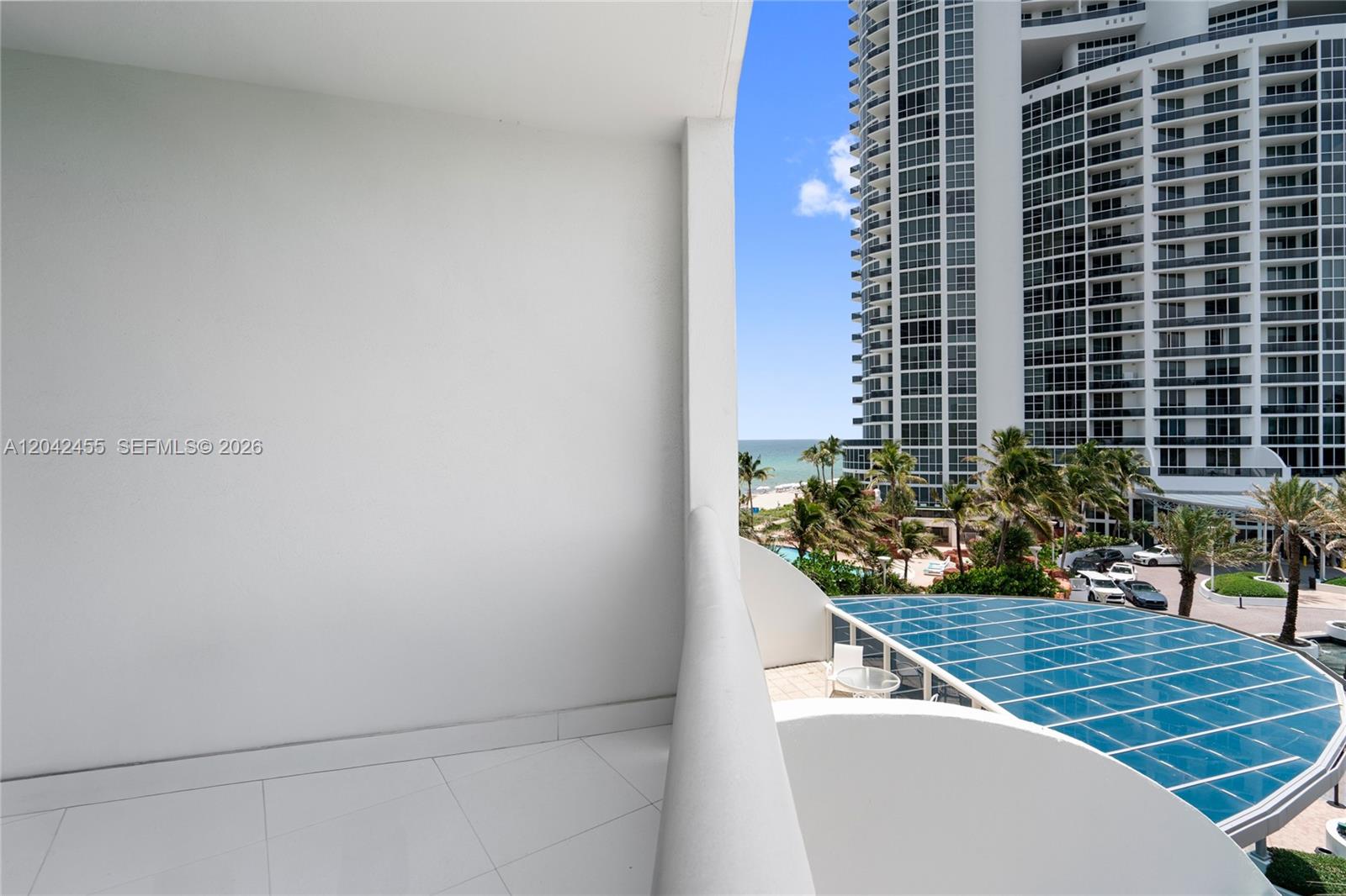 603 1 / 2 914 sq. ft. $ 2026-06-24 0 foto