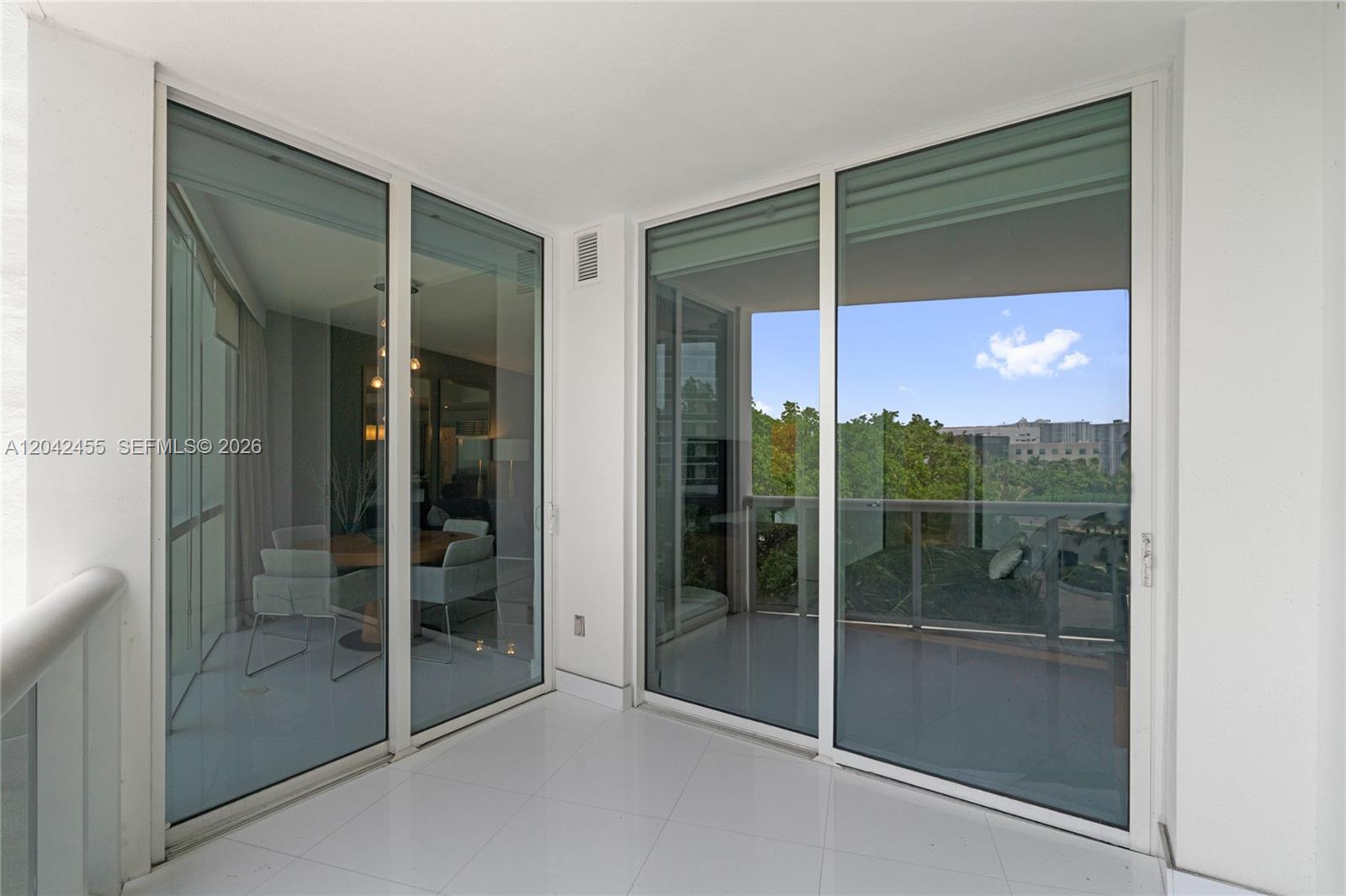 603 1 / 2 914 sq. ft. $ 2026-06-24 0 foto