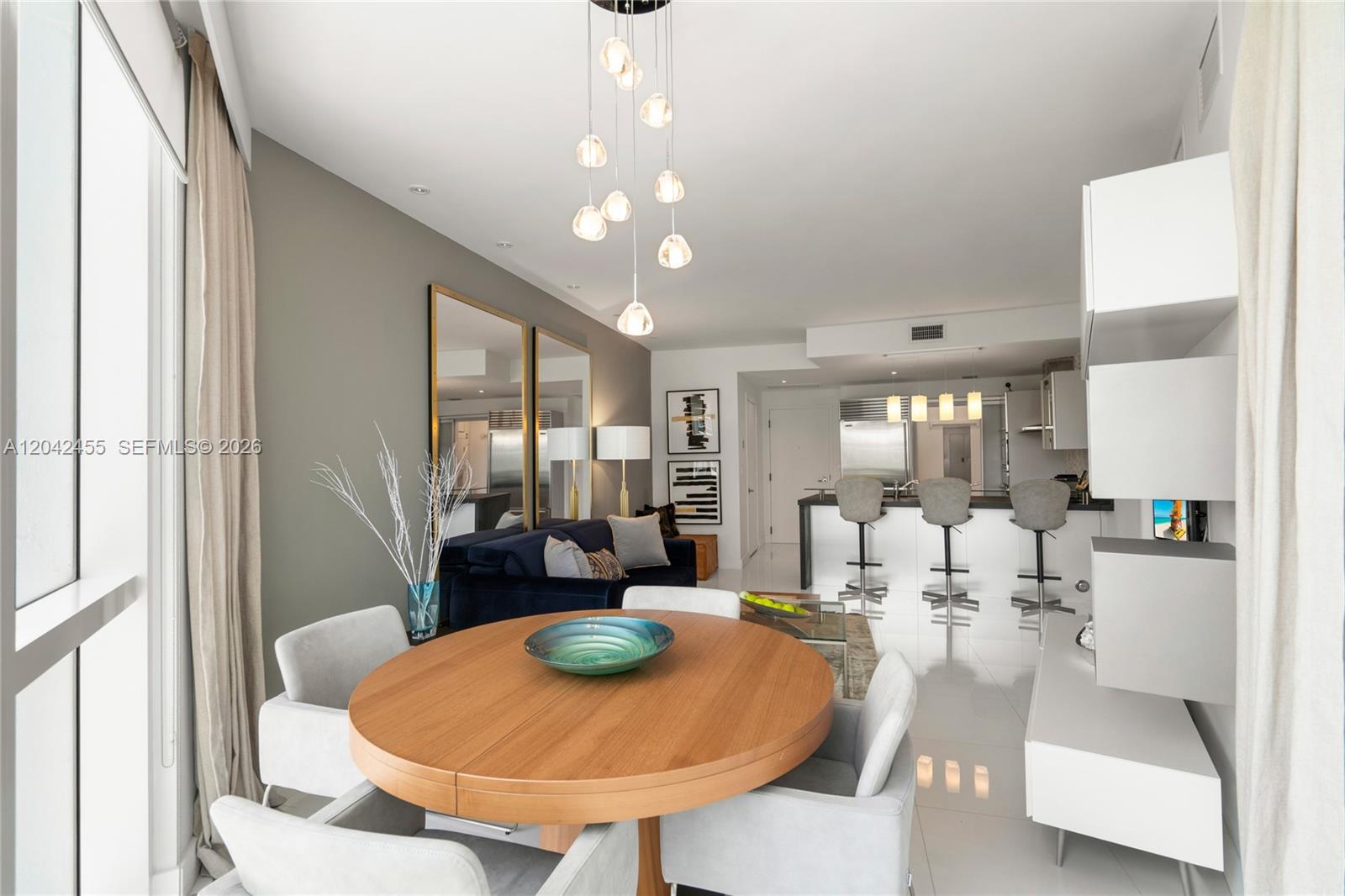 603 1 / 2 914 sq. ft. $ 2026-06-24 0 foto