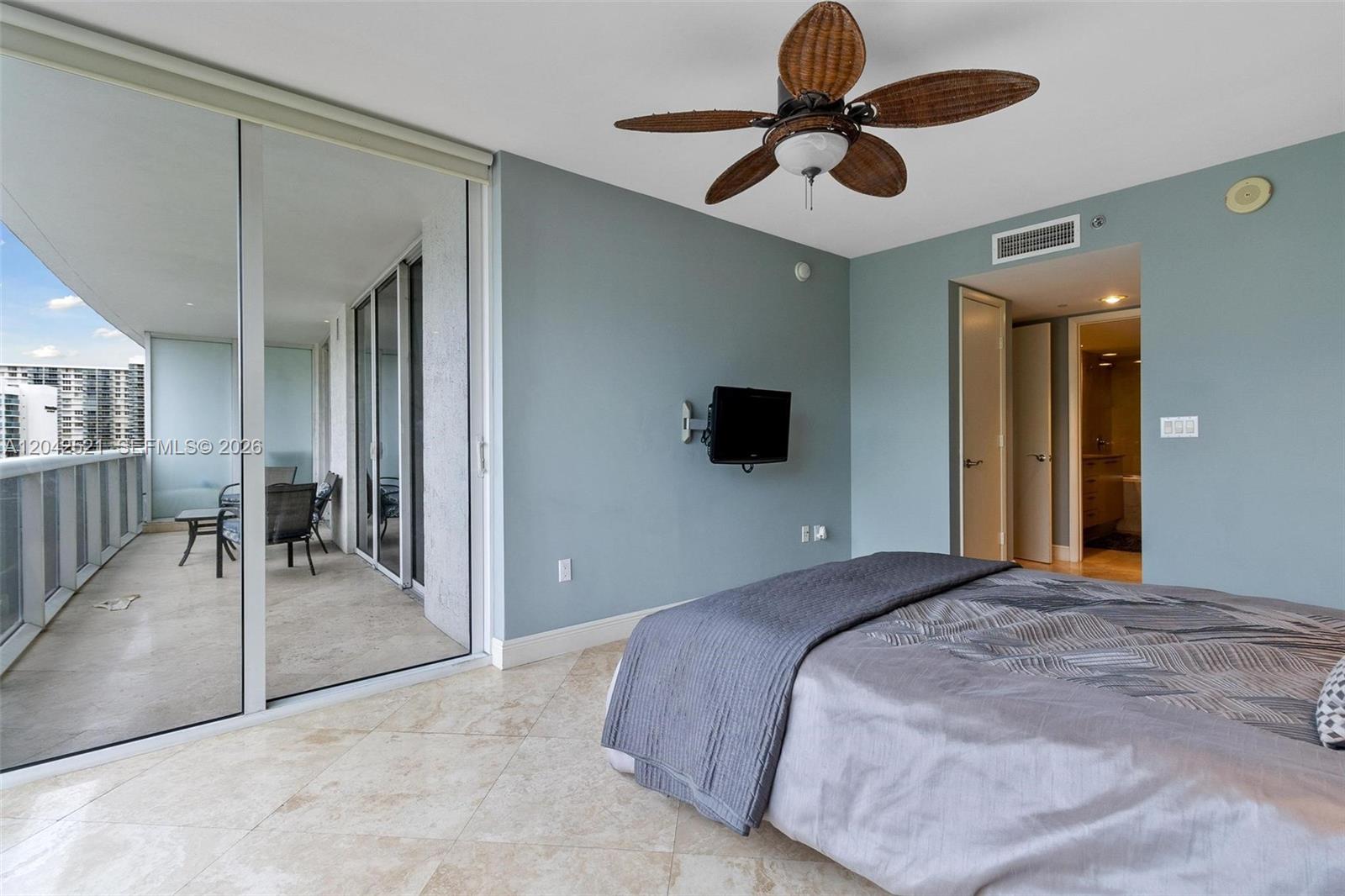 608 3 / 6 1571 sq. ft. $ 2026-06-24 0 Photo