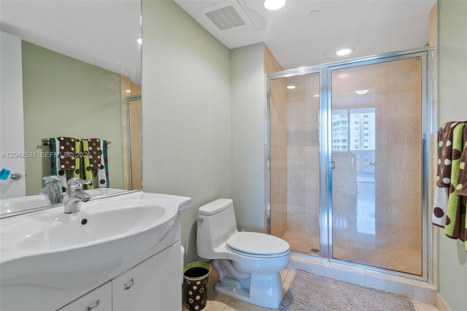 608 3 / 6 1571 sq. ft. $ 2026-06-24 0 Photo