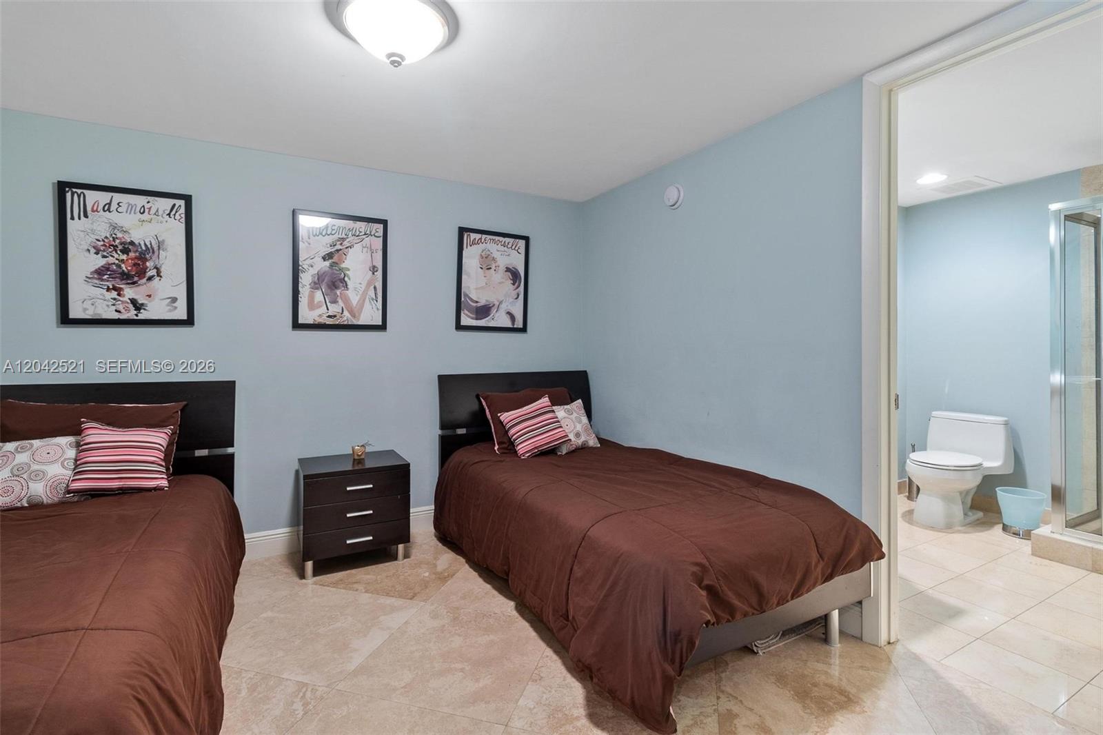 608 3 / 6 1571 sq. ft. $ 2026-06-24 0 Photo