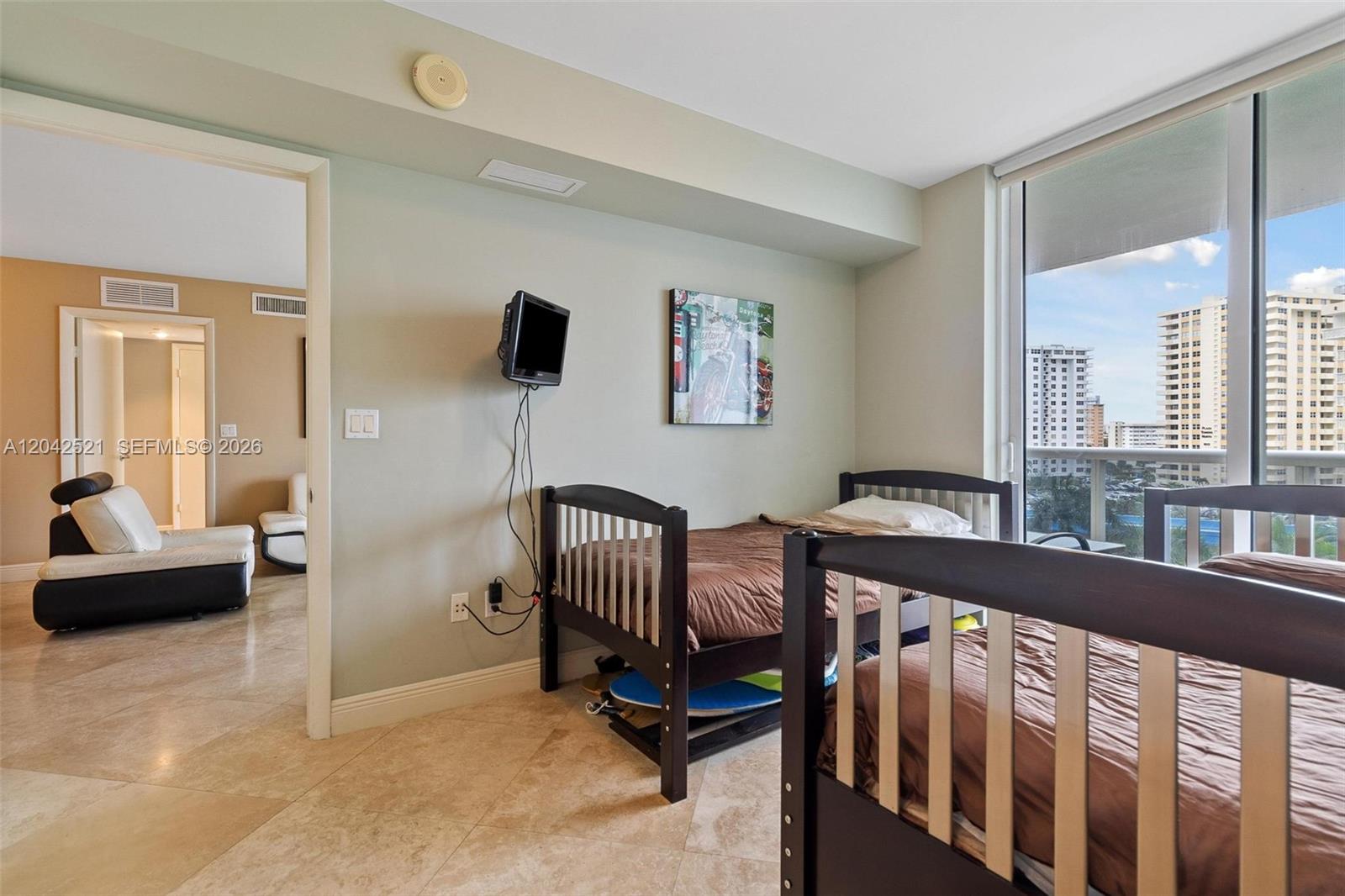 608 3 / 6 1571 sq. ft. $ 2026-06-24 0 Photo