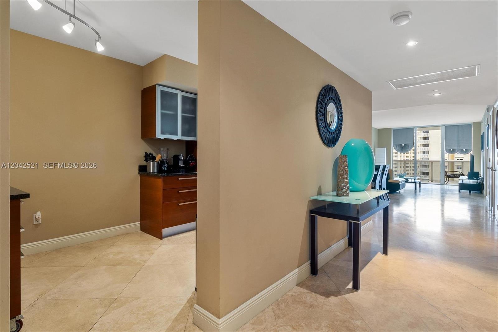 608 3 / 6 1571 sq. ft. $ 2026-06-24 0 Photo