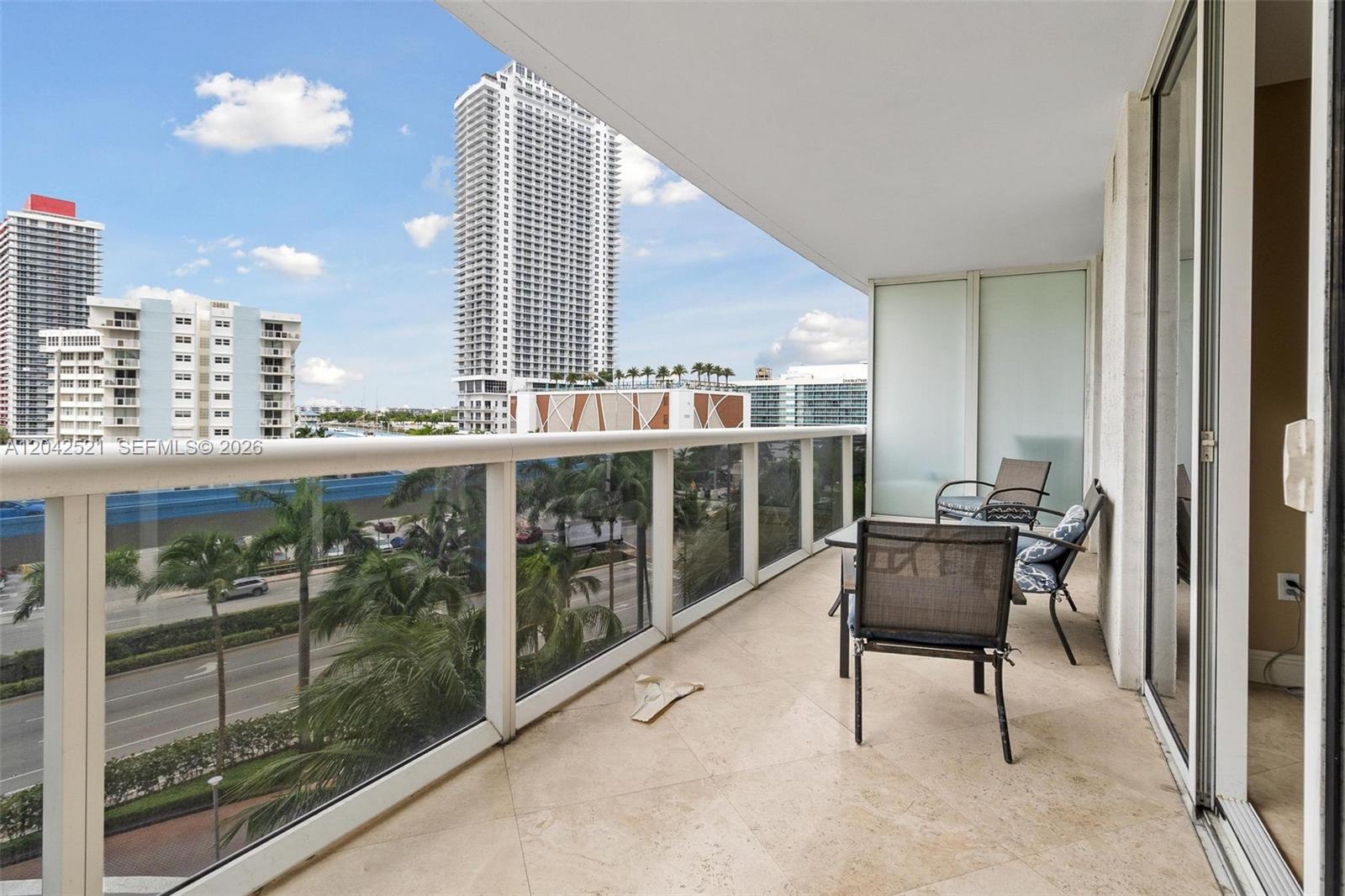 608 3 / 6 1571 sq. ft. $ 2026-06-24 0 Photo