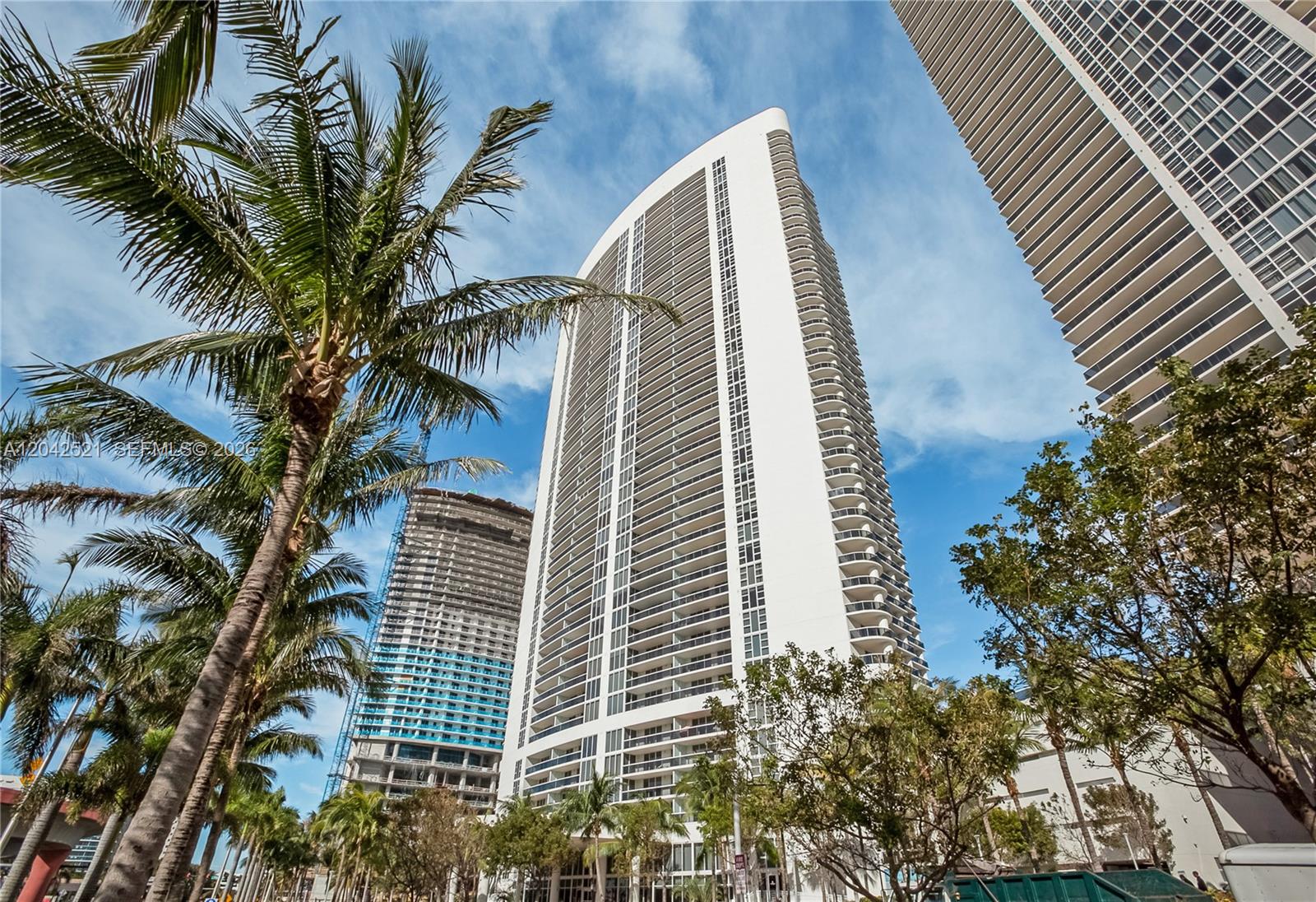 608 3 / 6 1571 sq. ft. $ 2026-06-24 0 Photo