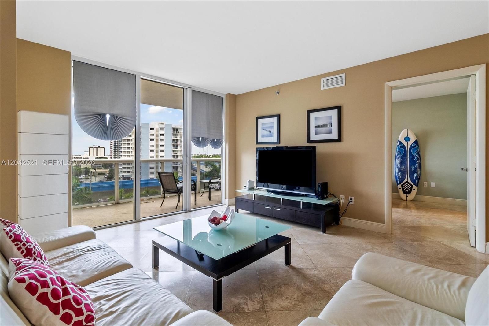 608 3 / 6 1571 sq. ft. $ 2026-06-24 0 Photo