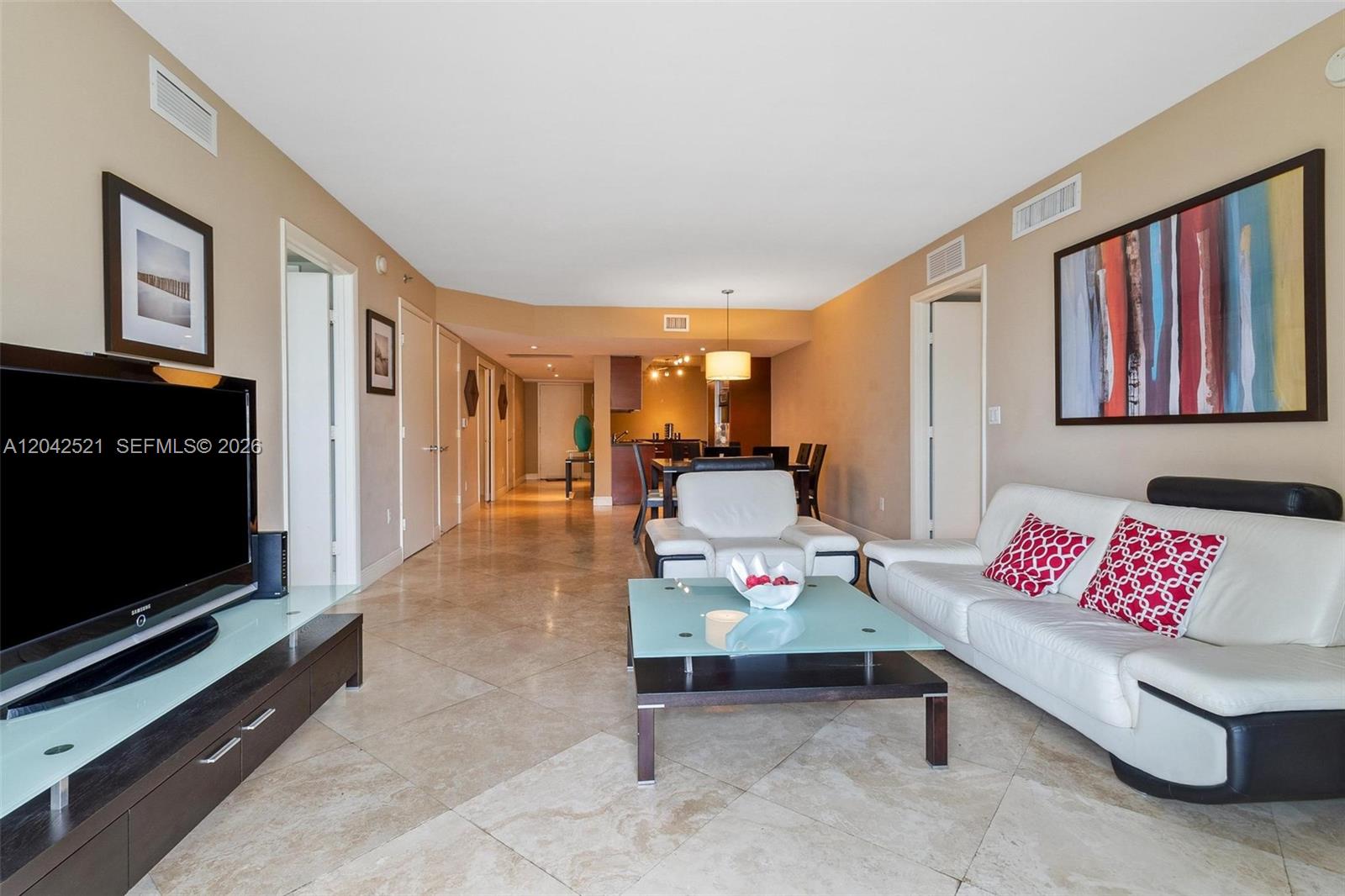 608 3 / 6 1571 sq. ft. $ 2026-06-24 0 Photo