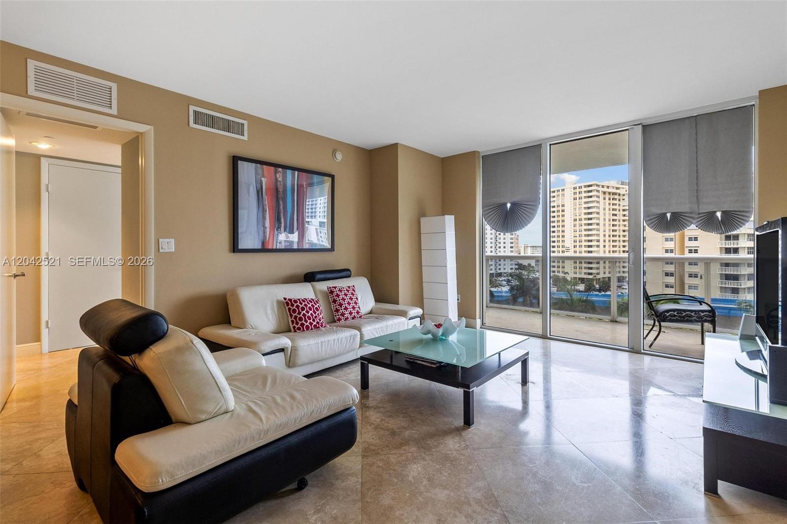 608 3 / 6 1571 sq. ft. $ 2026-06-24 0 Photo
