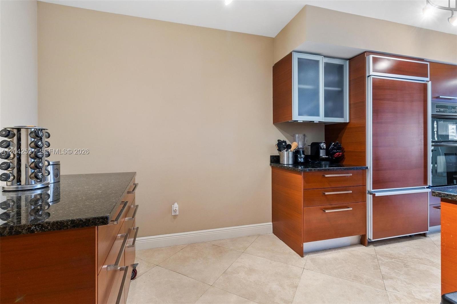 608 3 / 6 1571 sq. ft. $ 2026-06-24 0 Photo