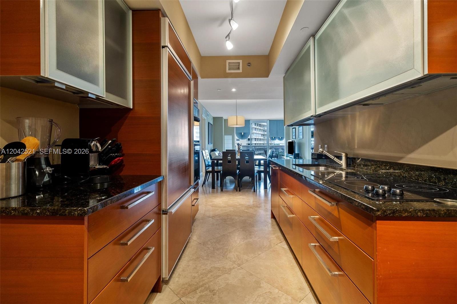 608 3 / 6 1571 sq. ft. $ 2026-06-24 0 Photo