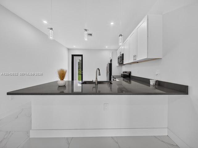   /   кв.футов $ 2026-06-24 0 Фото