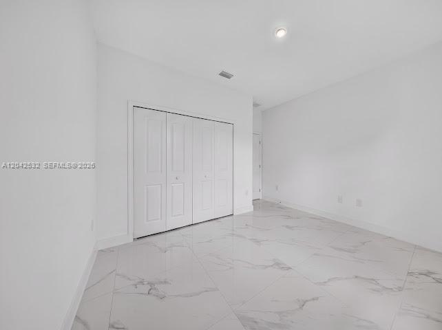   /   кв.футов $ 2026-06-24 0 Фото