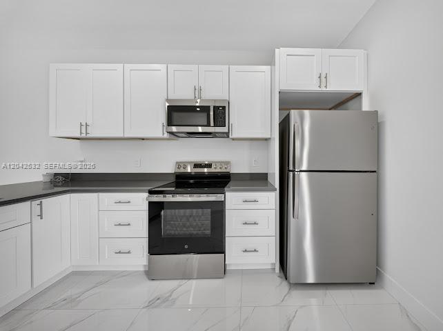   /   кв.футов $ 2026-06-24 0 Фото