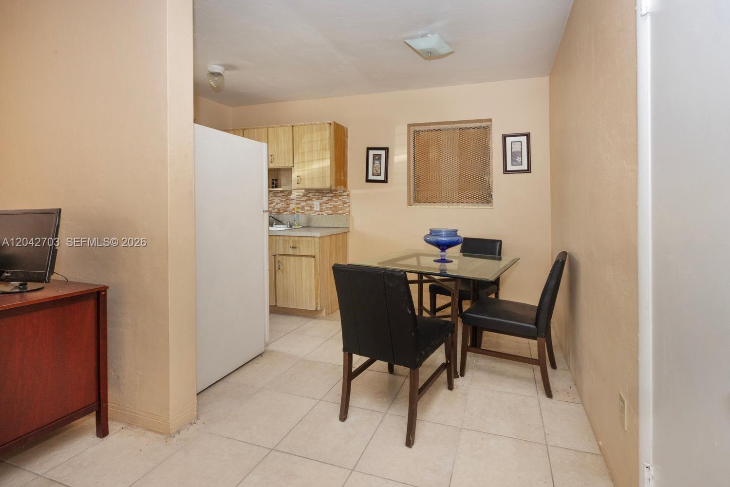   /   sq. ft. $ 2026-06-24 0 foto