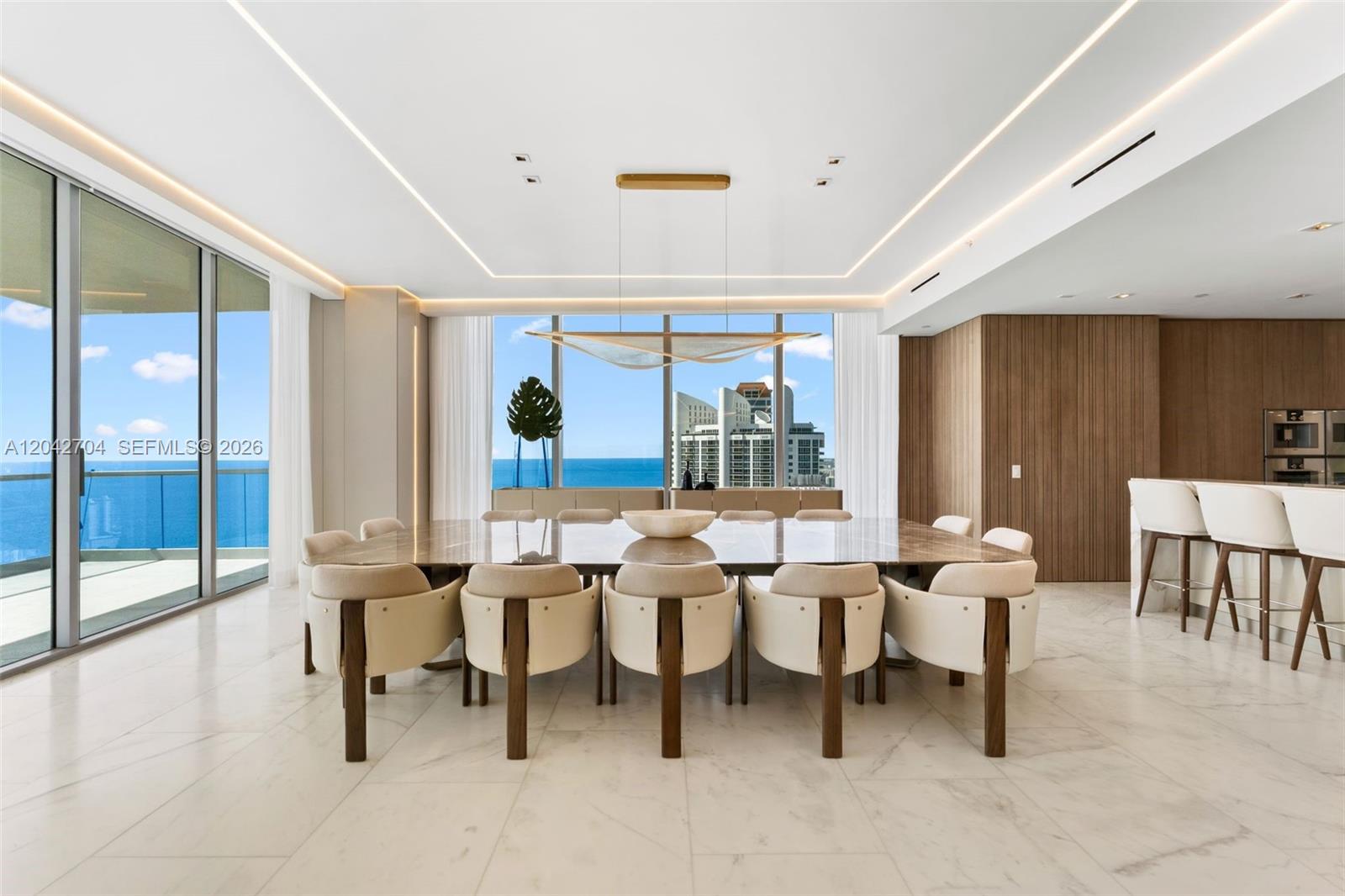 Подробнее 4003-04 5 / 8 6740 кв.футов $ 2026-06-24 0 Фото