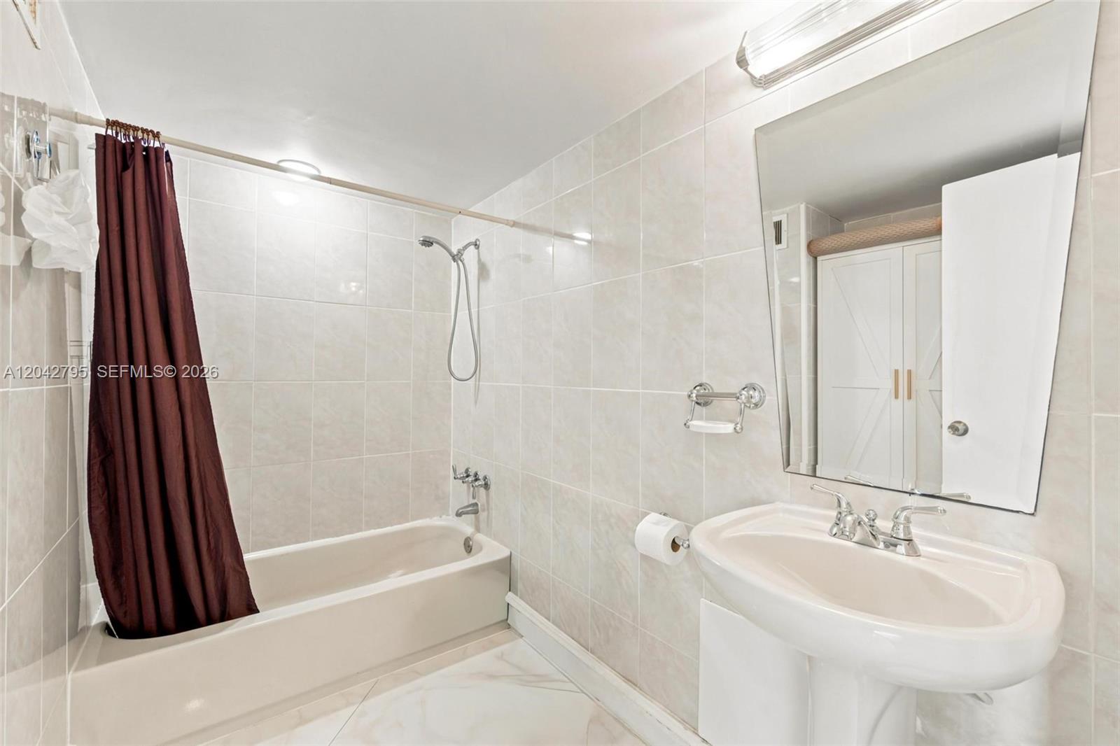 Photo of 2030 Ocean Dr  #816, Hallandale Beach, Florida, 33009 - 