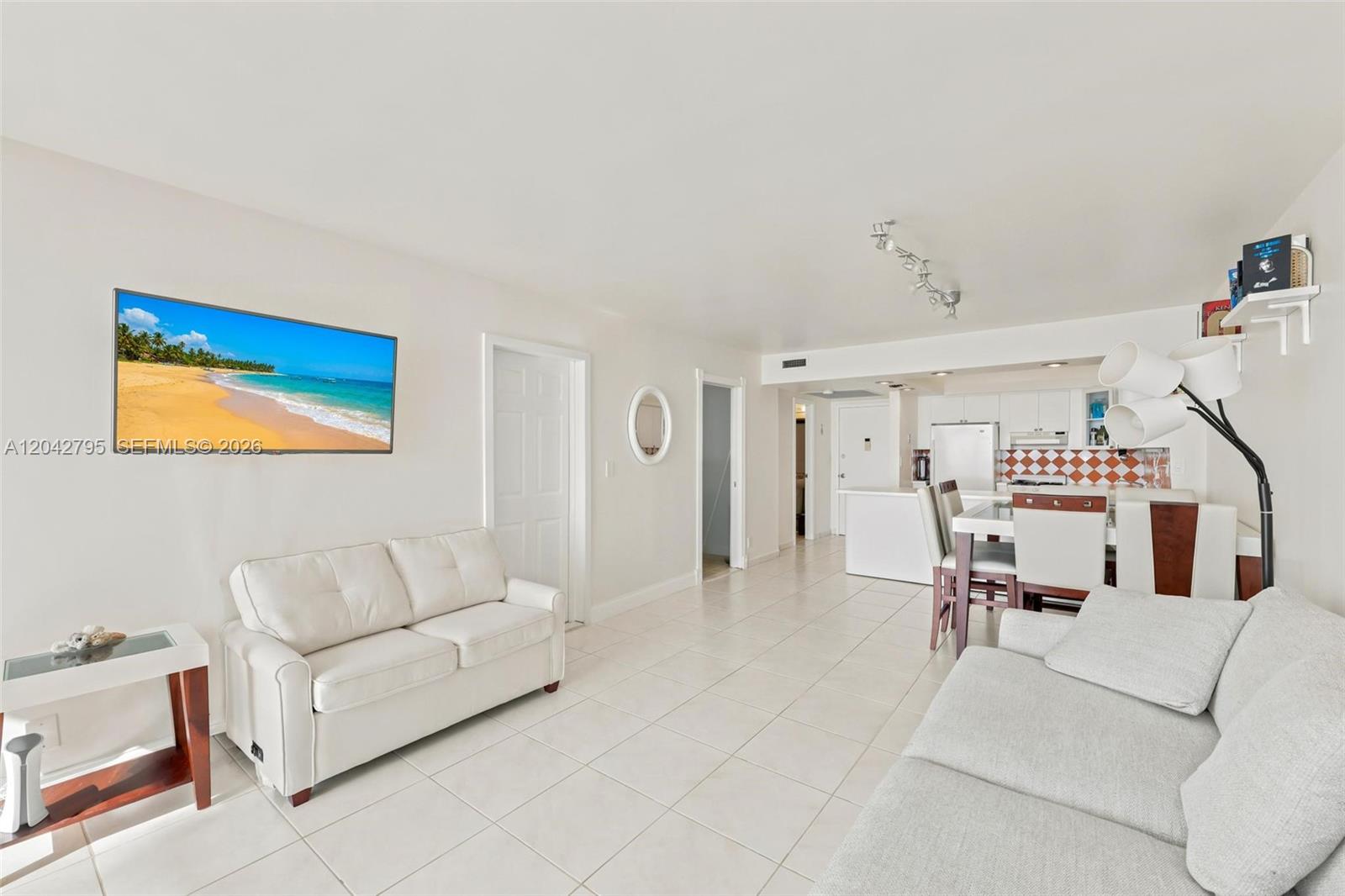 Photo of 2030 Ocean Dr  #816, Hallandale Beach, Florida, 33009 - 