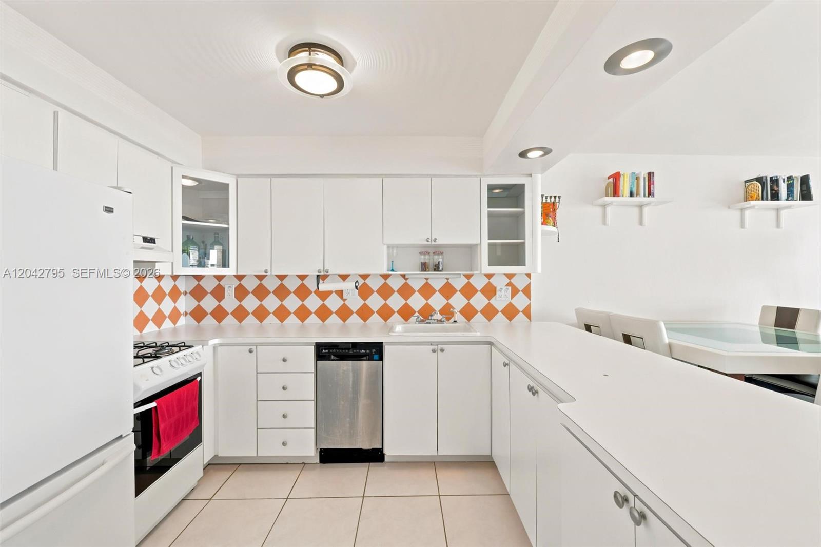 Photo of 2030 Ocean Dr  #816, Hallandale Beach, Florida, 33009 - 