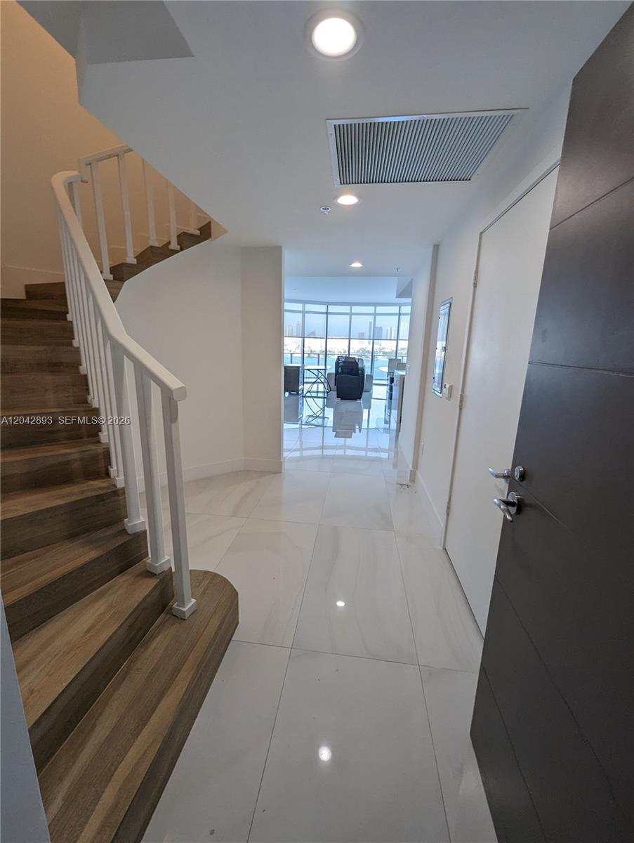 Photo of 17111 Biscayne Blvd  #1011, North Miami Beach, Florida, 33160 - 