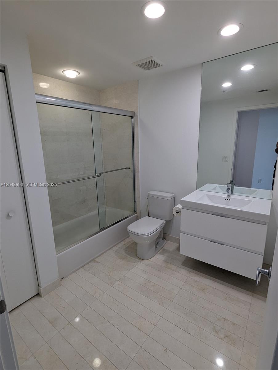 Photo of 17111 Biscayne Blvd  #1011, North Miami Beach, Florida, 33160 - 