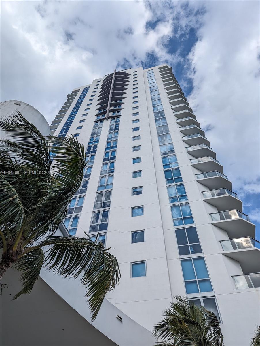 Photo of 17111 Biscayne Blvd  #1011, North Miami Beach, Florida, 33160 - 