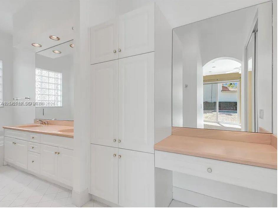 Photo of 1459 Shoreline Way  (1459), Hollywood, Florida, 33019 - 