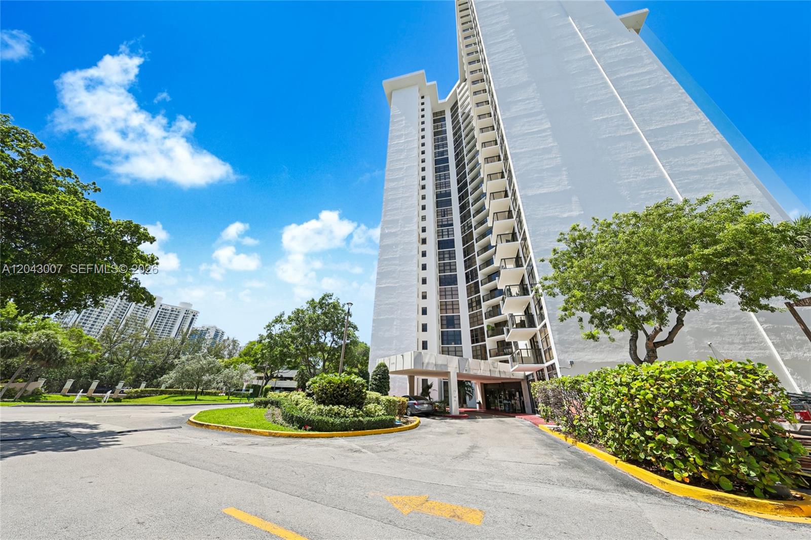 Photo of 18181 31st Ct  #506, Aventura, Florida, 33160 - 