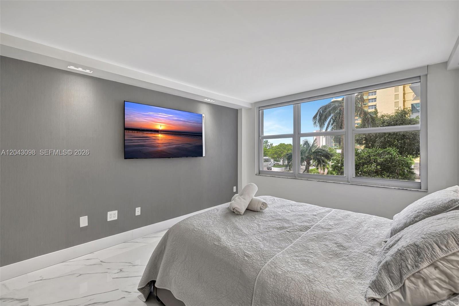 Photo of 2751 Ocean Dr #404N, Hollywood, Florida, 33019 -