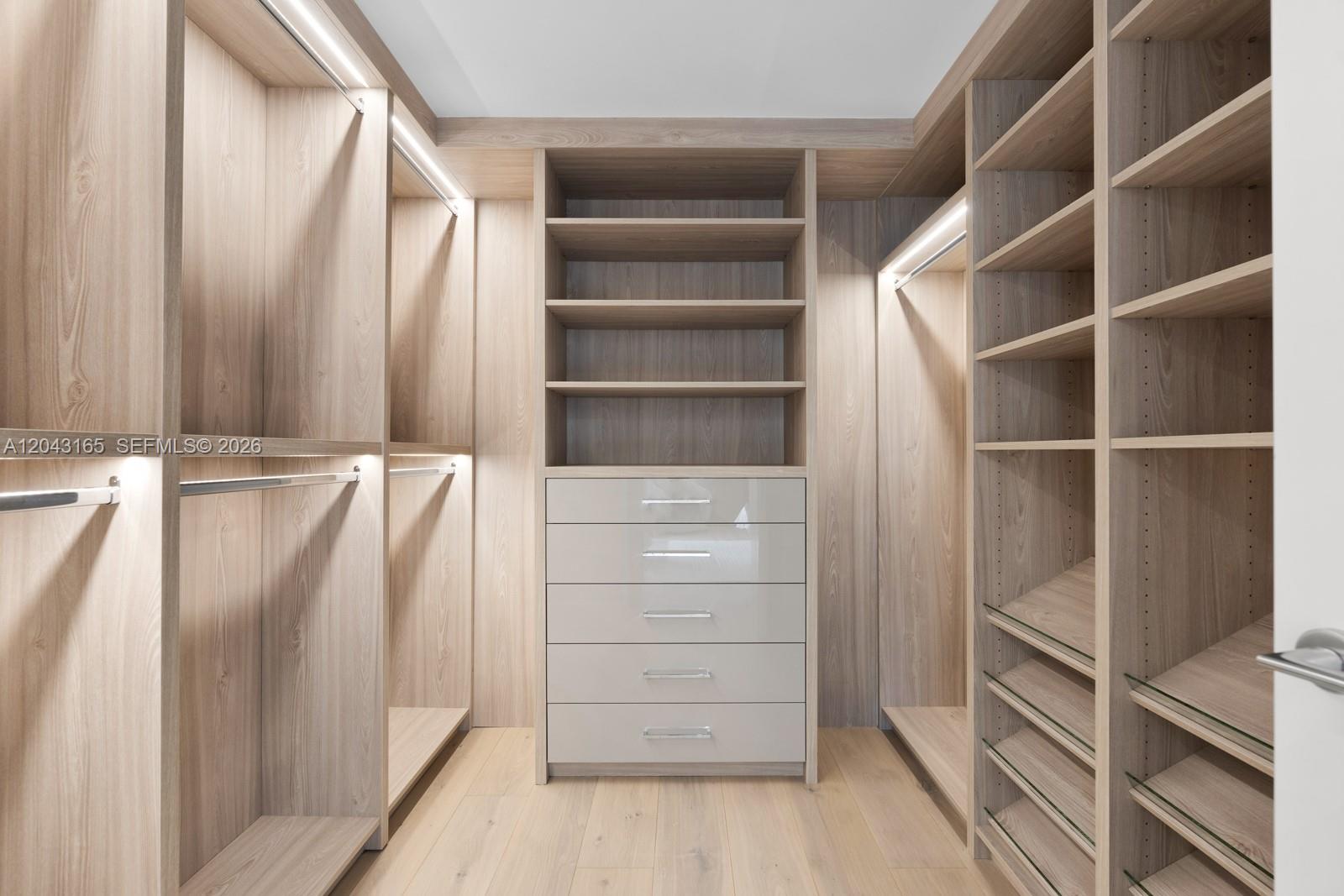 PH5002 5 / 5 8081 sq. ft. $ 2026-06-25 0 Photo