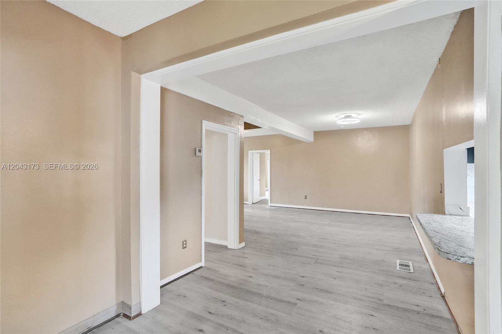 Ver detalles / 2563 sq. ft. $ 2026-06-25 0 foto