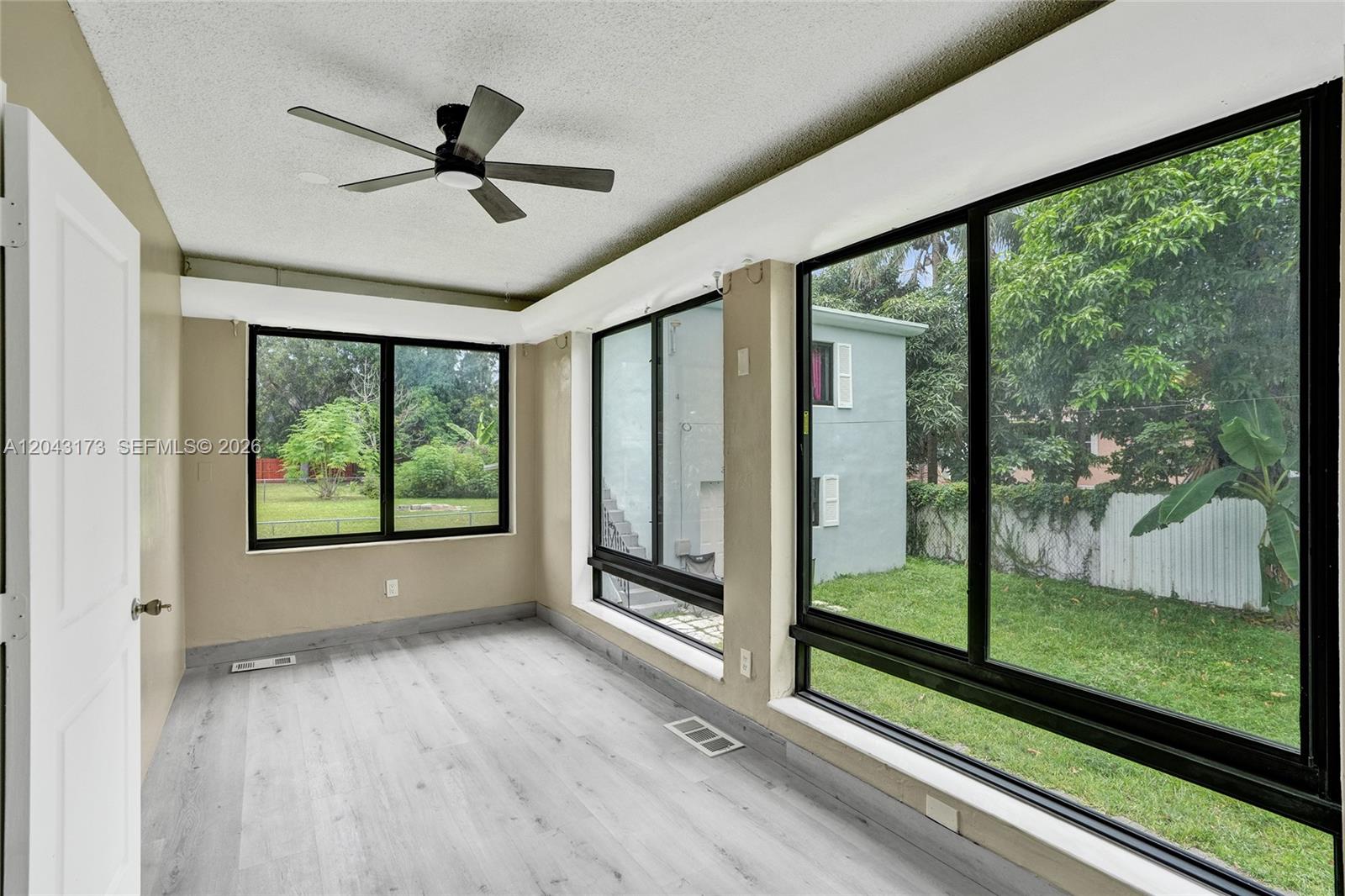 Ver detalles / 2563 sq. ft. $ 2026-06-25 0 foto