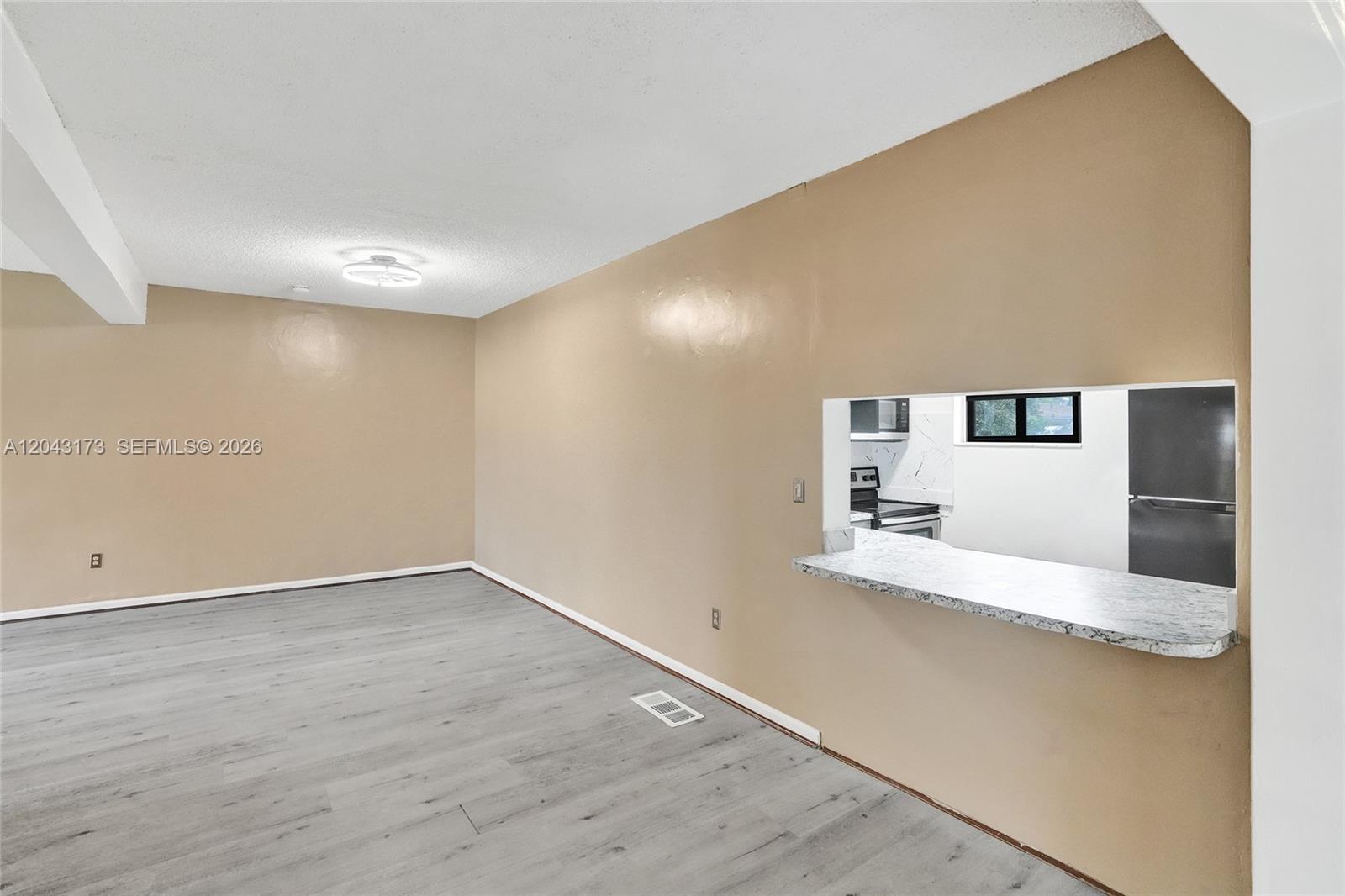 Ver detalles / 2563 sq. ft. $ 2026-06-25 0 foto